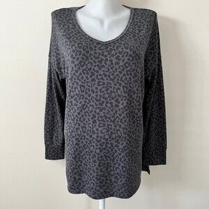 American Eagle AE Soft & Sexy  Plush Sweater Gray Leopard Long-Sleeve V-Neck S